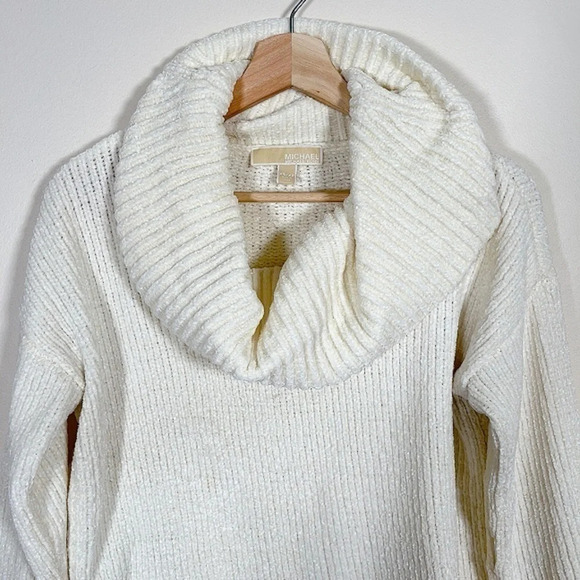 MICHAEL KORS | COWL NECK SWEATER IN WHITE - Picture 5 of 14